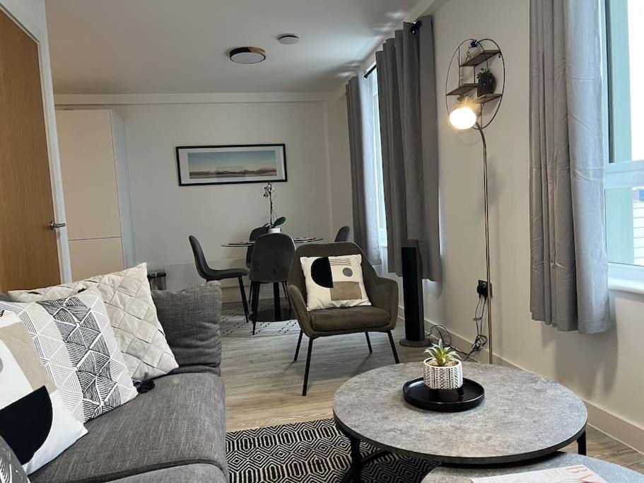 Prime Suite 2 Bedroom Apartment With Rooftop Terrace Manchester Dış mekan fotoğraf